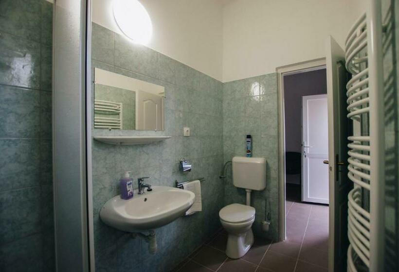 펜션 Mosolyka Vendégház