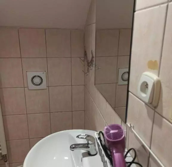 Majatalo Penzión Nezábudka