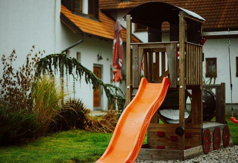 פנסיון Penzion Brusinka