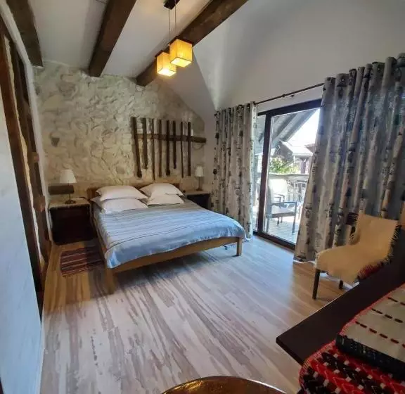 Pensiunea Casa Dacilor