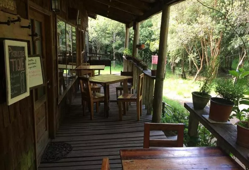 ユースホステル Habitación En Rio Puelo