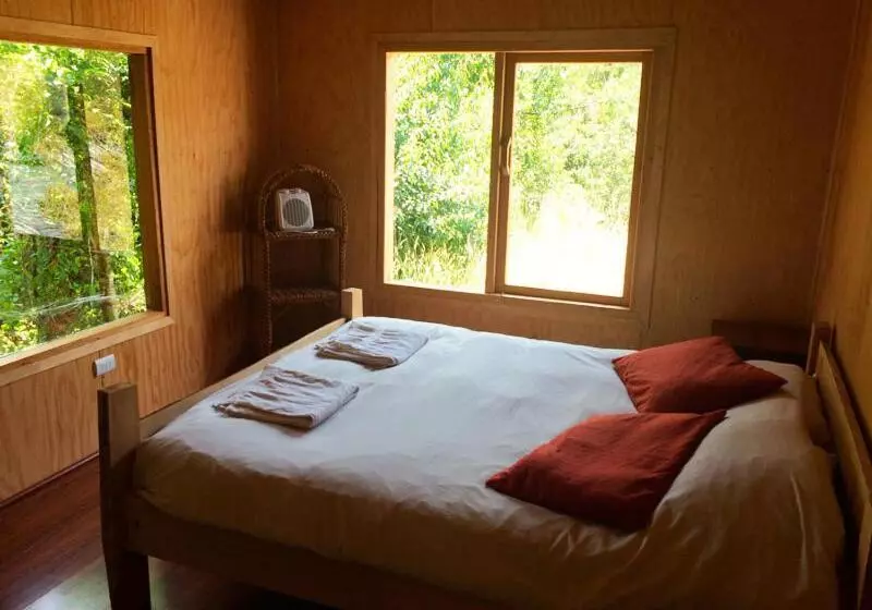 ユースホステル Habitación En Rio Puelo