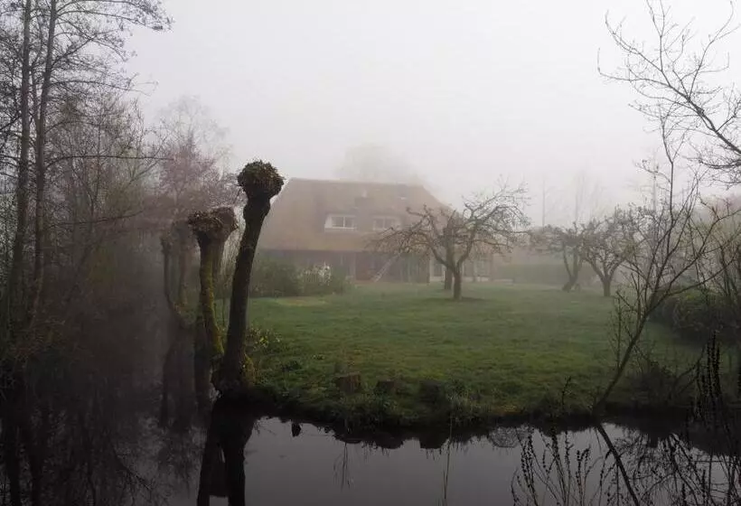 Aamiaismajoitus (B&B) Bed & Brochje Burgum