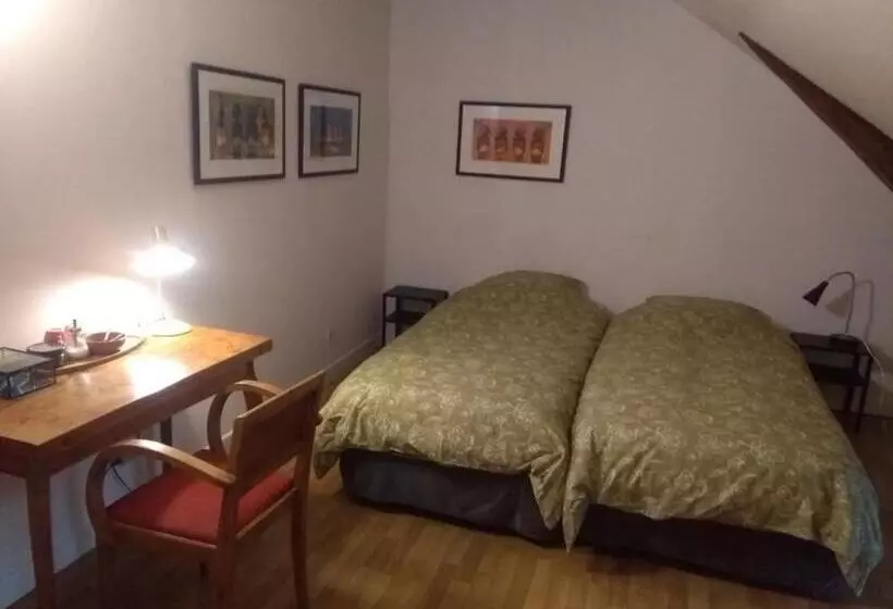 Aamiaismajoitus (B&B) Chambre D Hôtes L Ermite