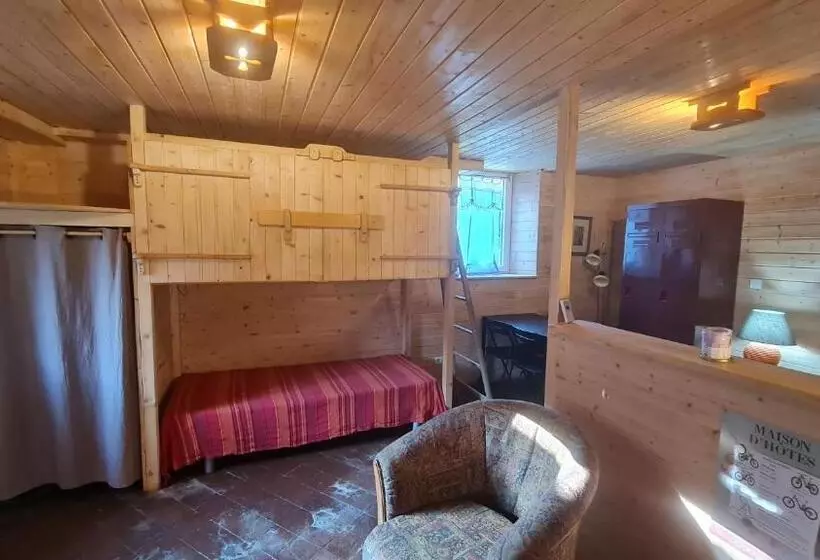 Aamiaismajoitus (B&B) Chambres D`hôtes Le Plessis à Broye