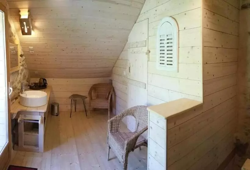 Aamiaismajoitus (B&B) Chambres D`hôtes Le Plessis à Broye