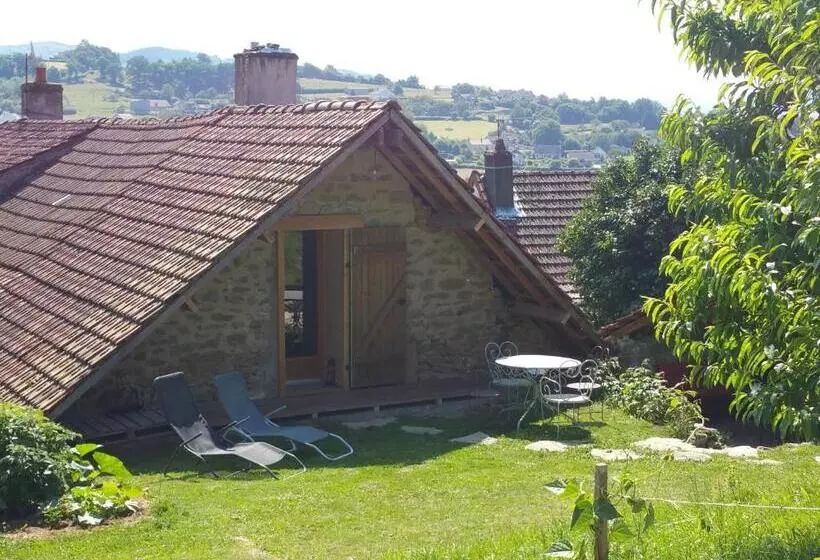 Aamiaismajoitus (B&B) Chambres D`hôtes Le Plessis à Broye