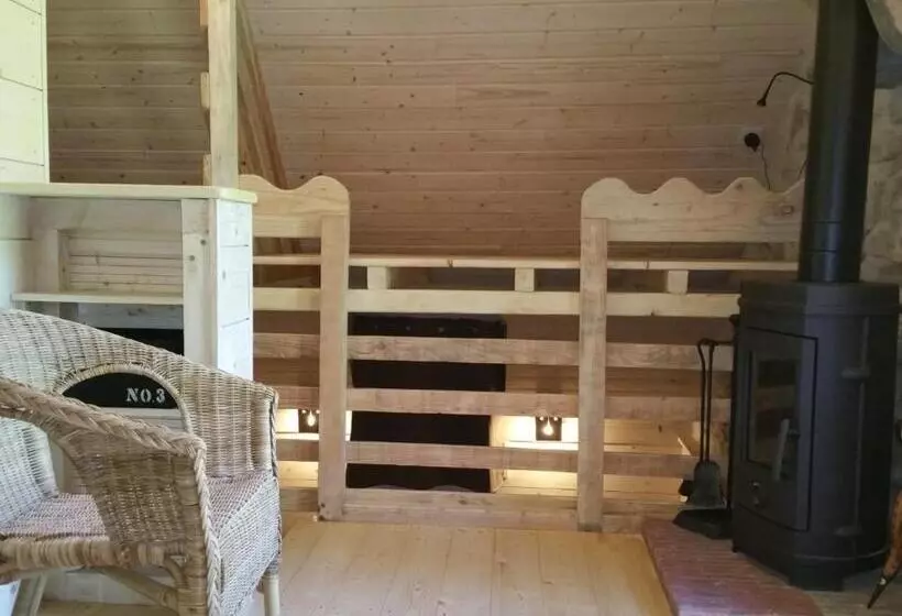 Aamiaismajoitus (B&B) Chambres D`hôtes Le Plessis à Broye