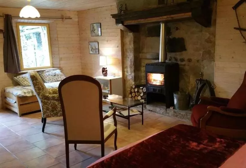 Aamiaismajoitus (B&B) Chambres D`hôtes Le Plessis à Broye