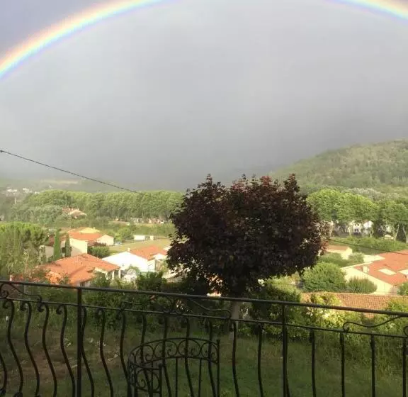 Aamiaismajoitus (B&B) Chez Montiz