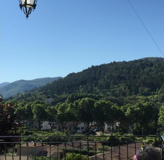 ベッドアンドブレックファースト Chez Montiz