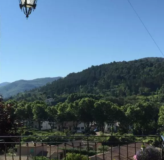 Aamiaismajoitus (B&B) Chez Montiz