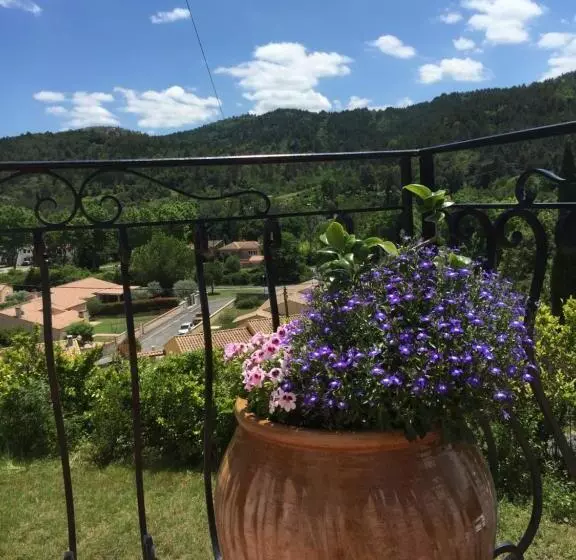 Aamiaismajoitus (B&B) Chez Montiz