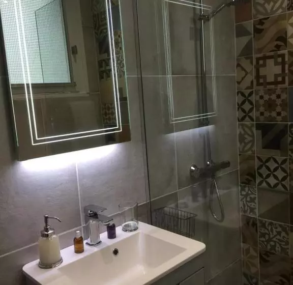 Aamiaismajoitus (B&B) Chez Montiz