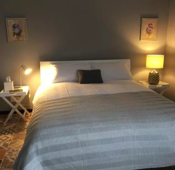 Aamiaismajoitus (B&B) Chez Montiz