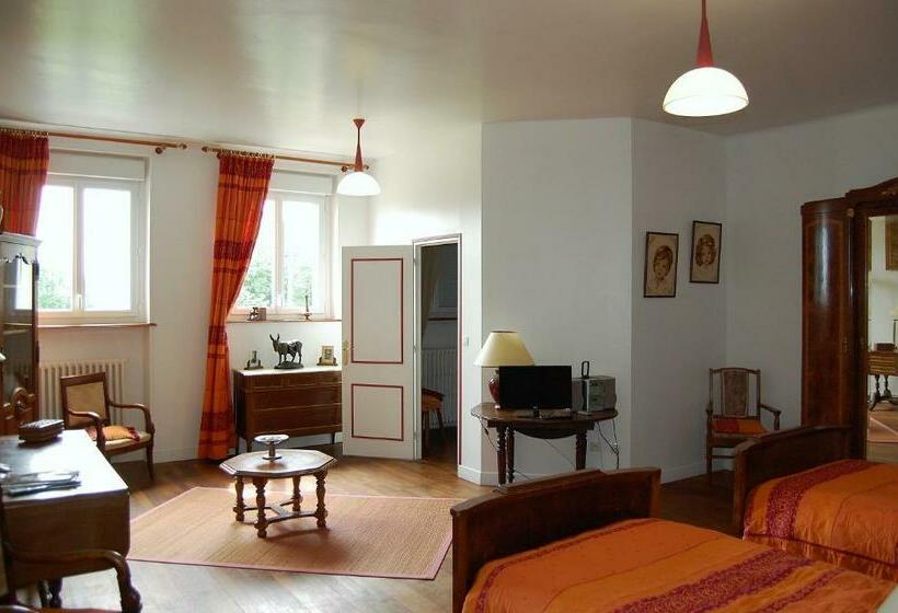 צימר Château De Broyes