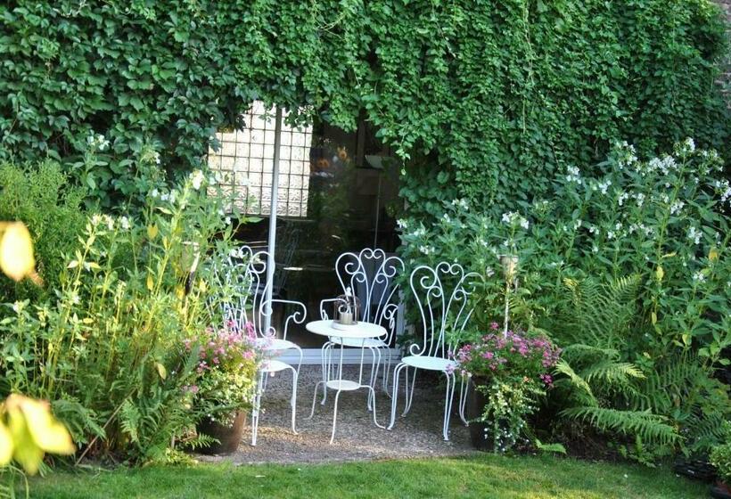 Bed and Breakfast Clos De Royaucourt