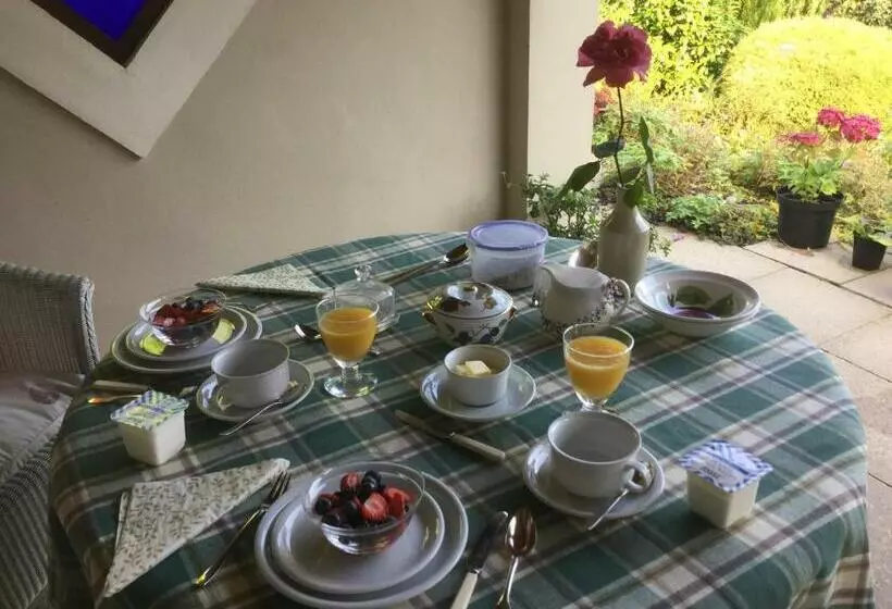 Aamiaismajoitus (B&B) Dwynant   A Room With A View