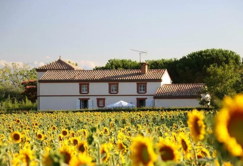 Aamiaismajoitus (B&B) La Cascadeta