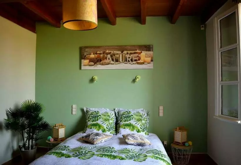 Aamiaismajoitus (B&B) La Cascadeta