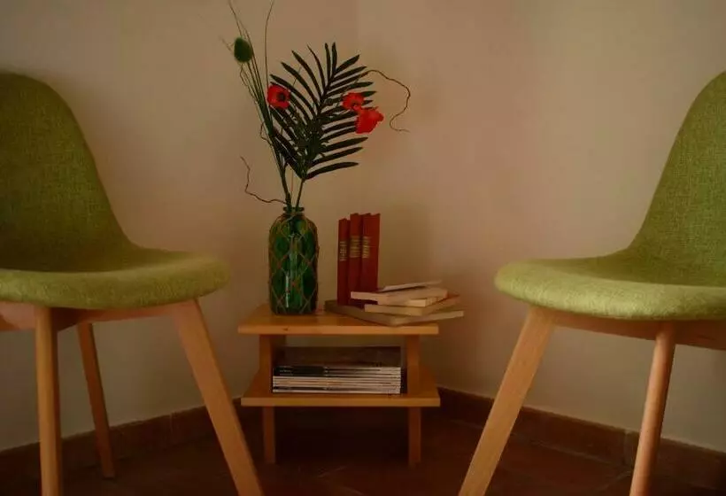 Aamiaismajoitus (B&B) La Cascadeta