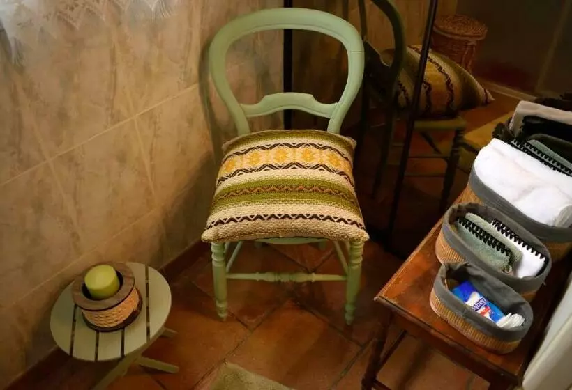 Aamiaismajoitus (B&B) La Cascadeta