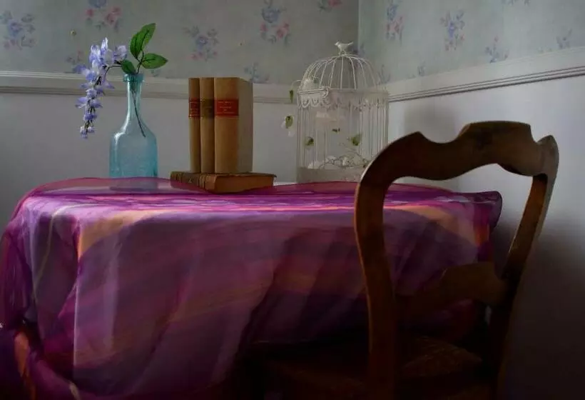 Aamiaismajoitus (B&B) La Cascadeta