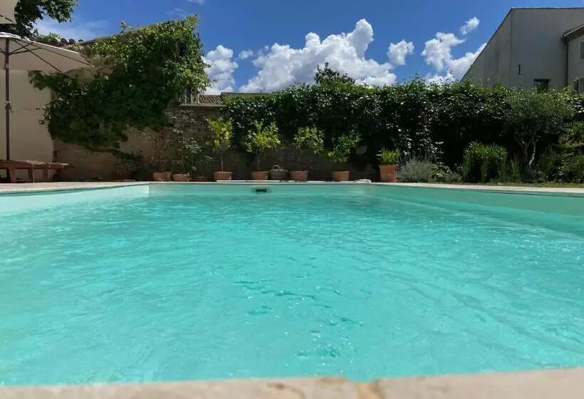 Aamiaismajoitus (B&B) Maison La Vie Est Belle