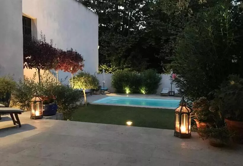 Aamiaismajoitus (B&B) Maison La Vie Est Belle