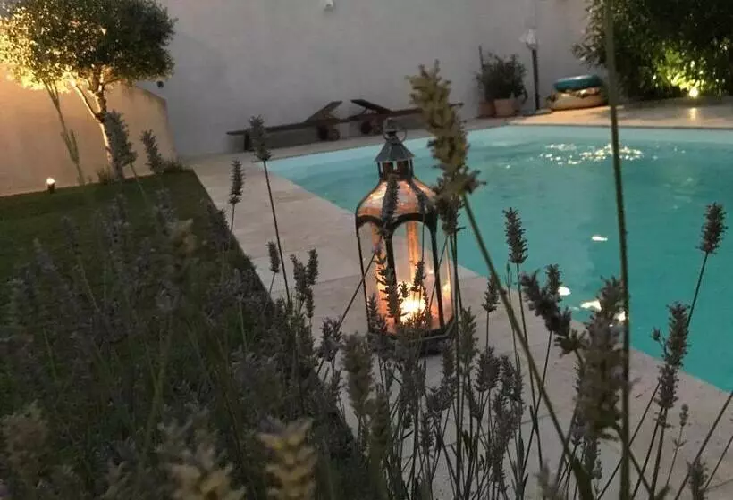 Aamiaismajoitus (B&B) Maison La Vie Est Belle