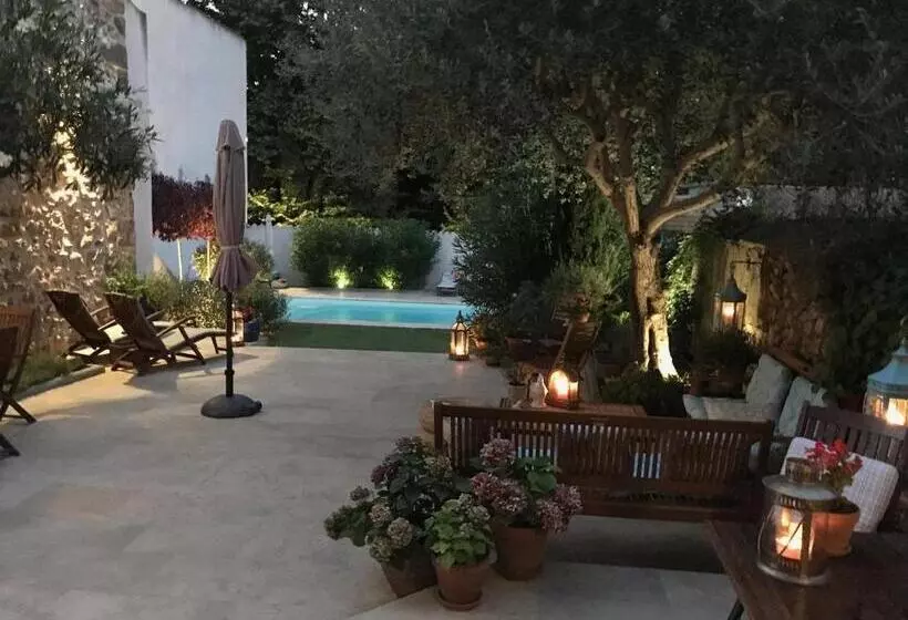 Aamiaismajoitus (B&B) Maison La Vie Est Belle