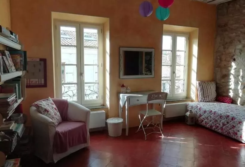 Aamiaismajoitus (B&B) Maison La Vie Est Belle