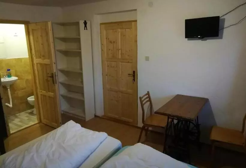 Aamiaismajoitus (B&B) U Dragouna