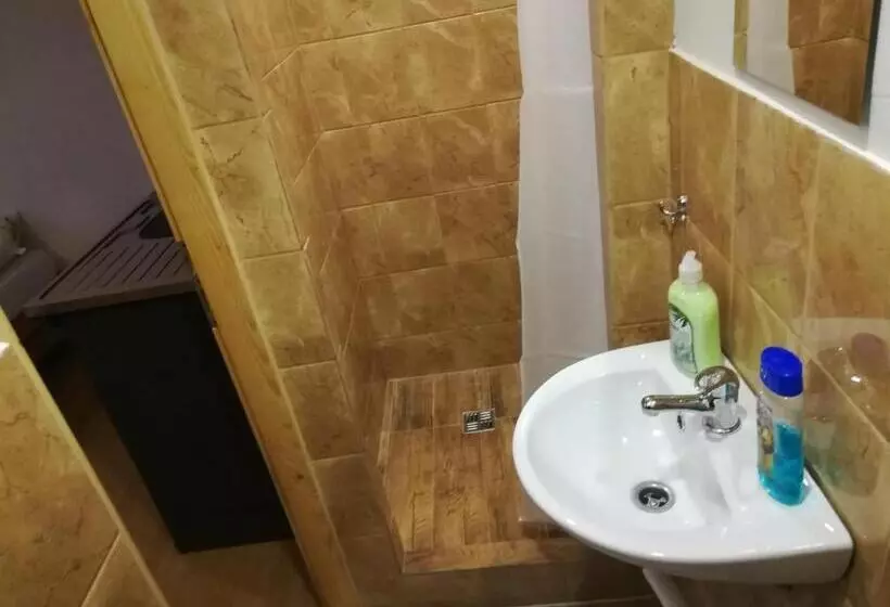 Aamiaismajoitus (B&B) U Dragouna