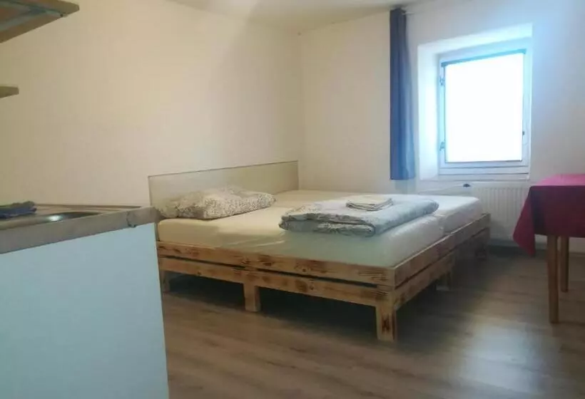 Aamiaismajoitus (B&B) U Dragouna