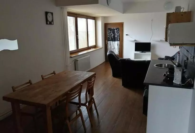 Aamiaismajoitus (B&B) U Dragouna