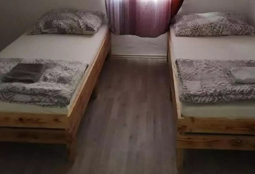 Aamiaismajoitus (B&B) U Dragouna