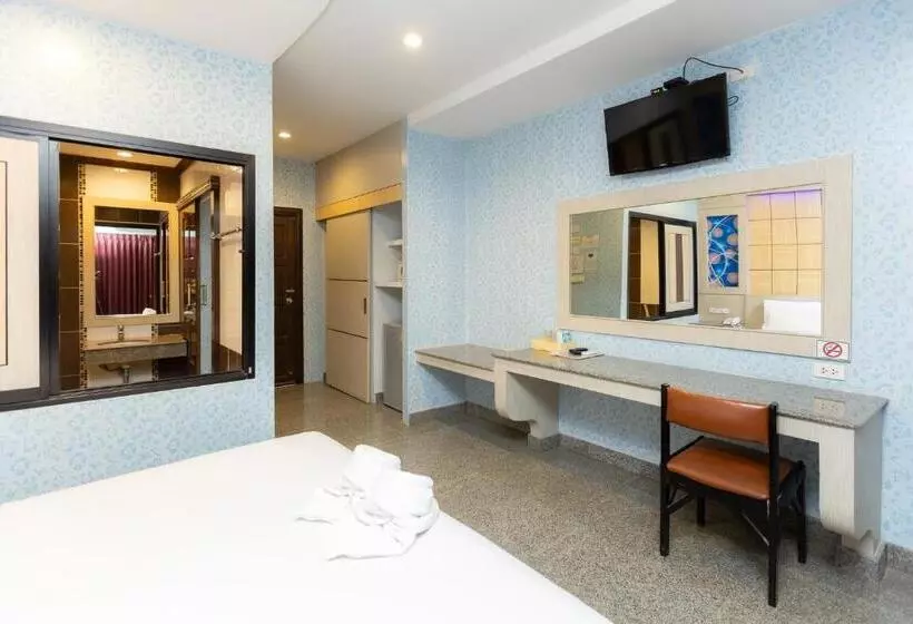 Hotelli โรงแรมมณีสังขะ