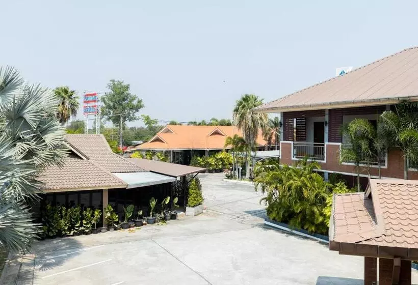 Hotelli โรงแรมมณีสังขะ