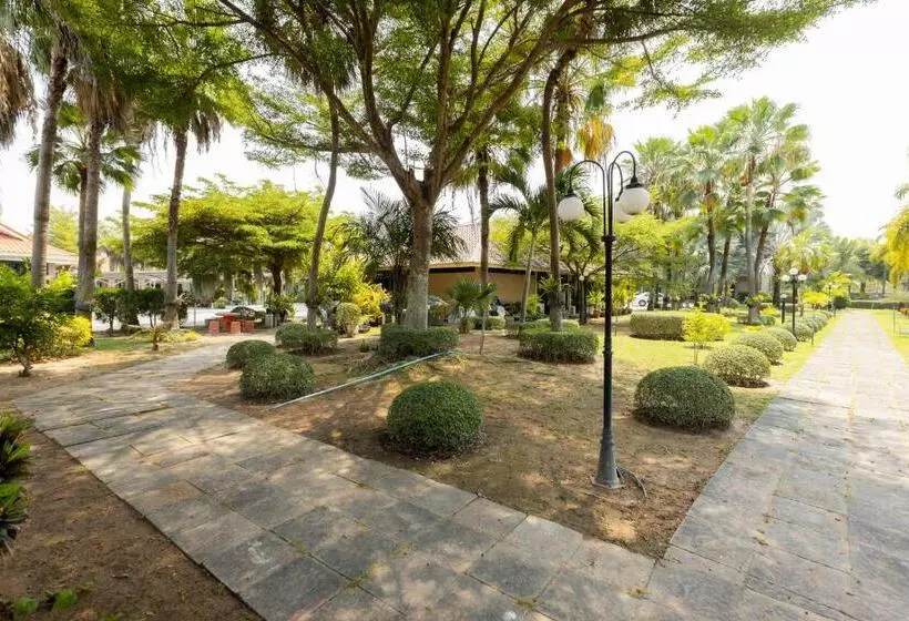 Hotelli โรงแรมมณีสังขะ