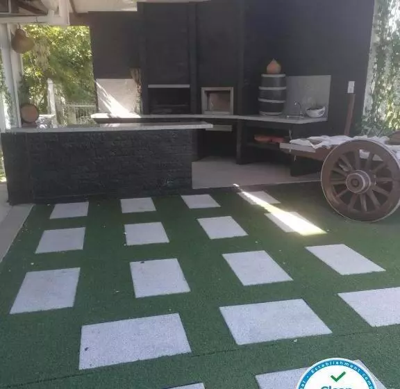 Hotelli Quintinha Dos Queiroses