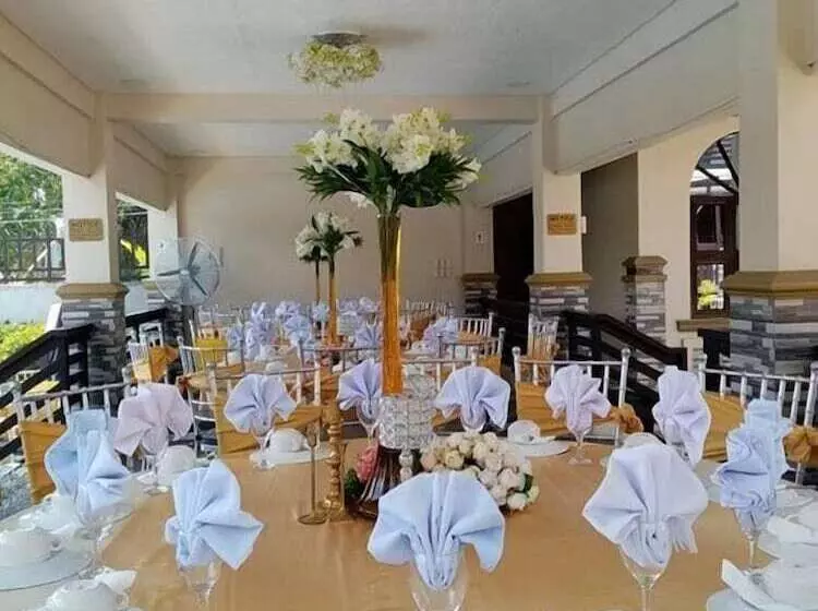 Villa Esmeralda Bryan S Resort Hotel And Restaurant