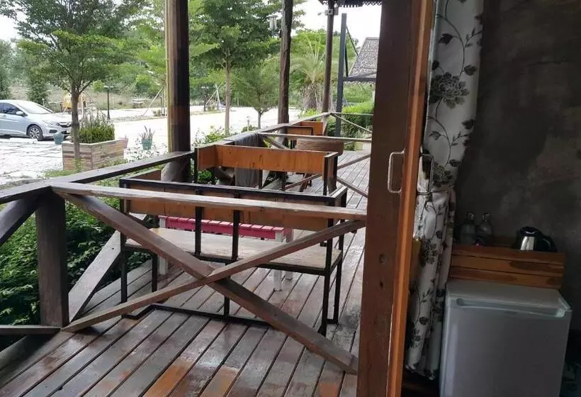 Ingaun Resort Kanchanaburi