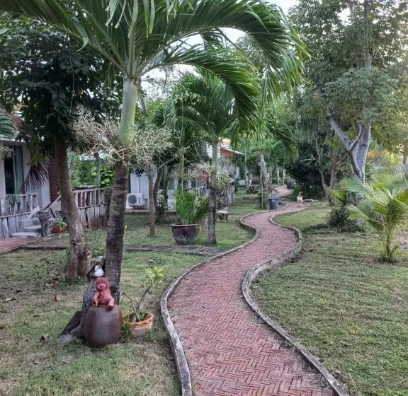 Majatalo บ้านพักคุณยายเขียว