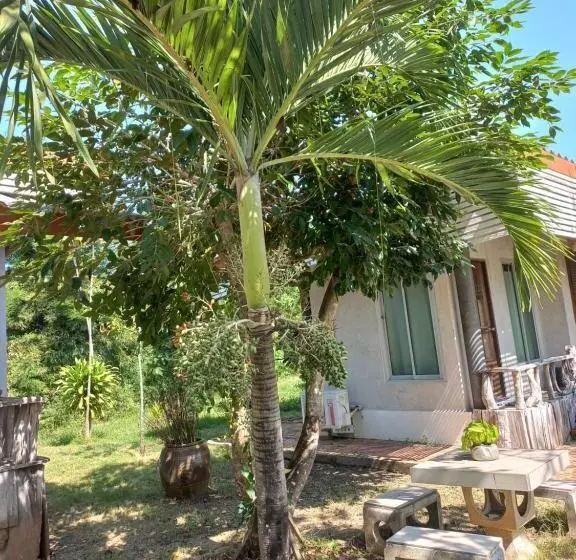 Majatalo บ้านพักคุณยายเขียว