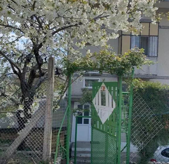 ペンション къща спирови
