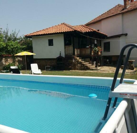 بنسيون събевата къща