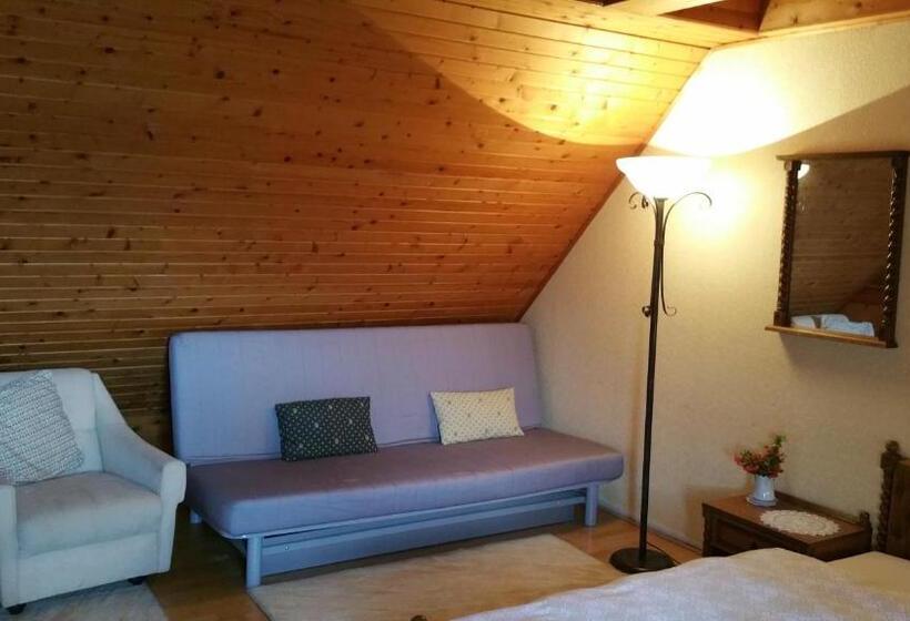 بنسيون Derű Vendégház és Lovasudvar