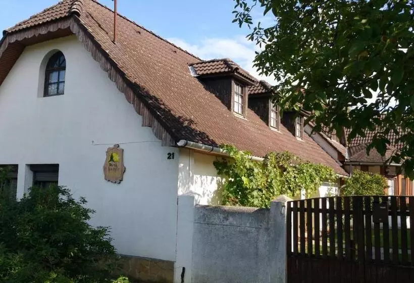 Majatalo Derű Vendégház és Lovasudvar