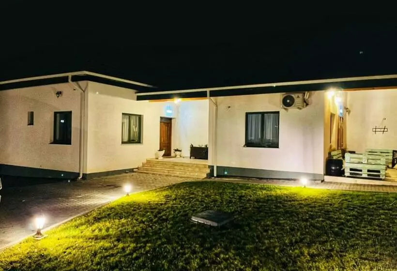 ペンション Domeniul Bondarelului